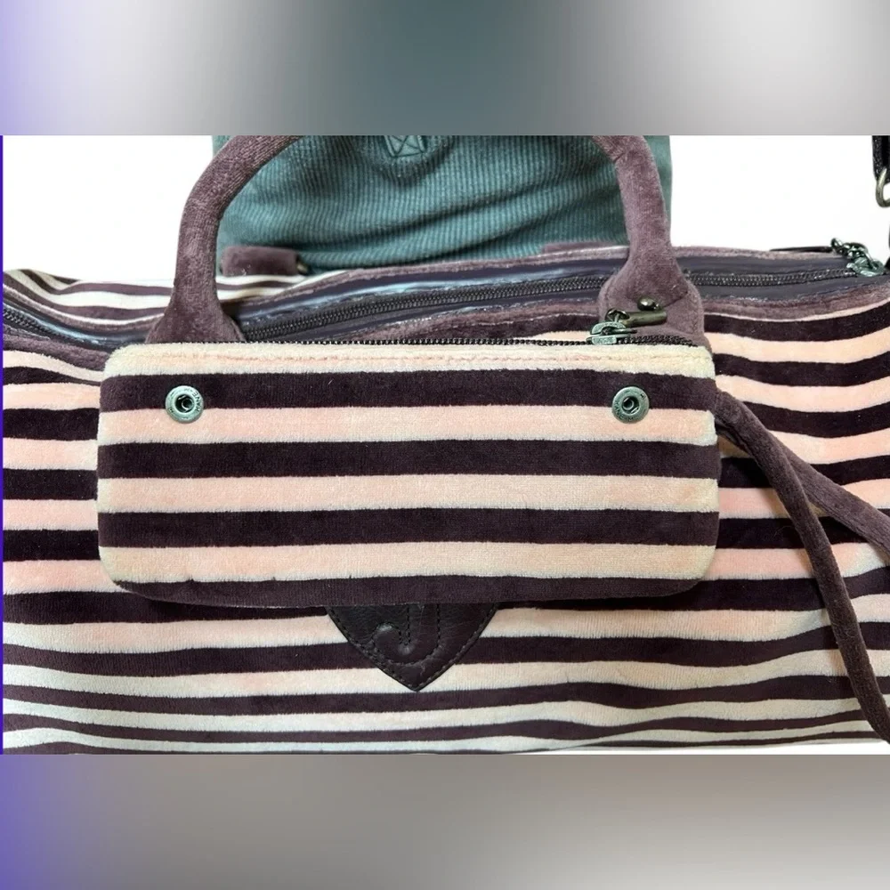 Juicy Couture Vintage Duffel Bag - Picture 9 of 16